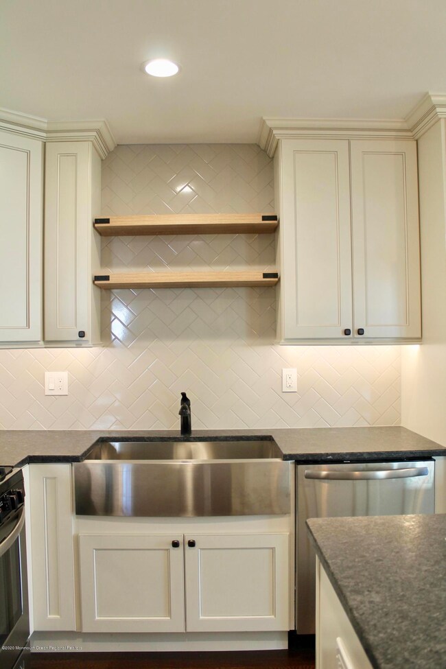 11 Orchard St, Matawan, NJ 07747 - photo 6