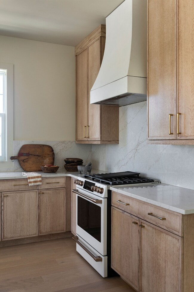 323 Edith Cir, Nashville, TN 37208 - photo 7