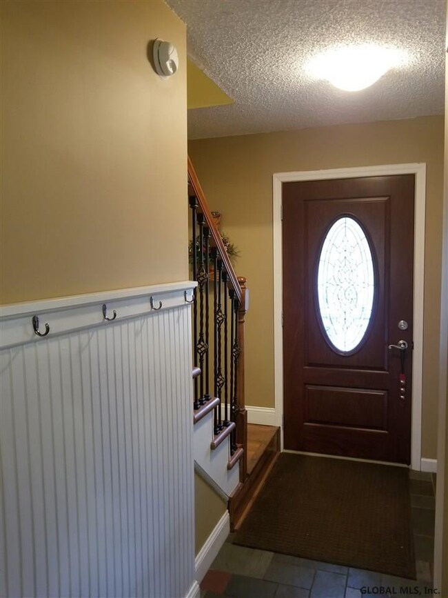 7 Poe Ct, Ballston Spa, NY 12020 - photo 4