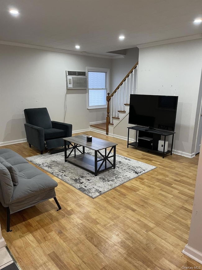 278 Devonshire Dr, New Hyde Park, NY 11040 - photo 2