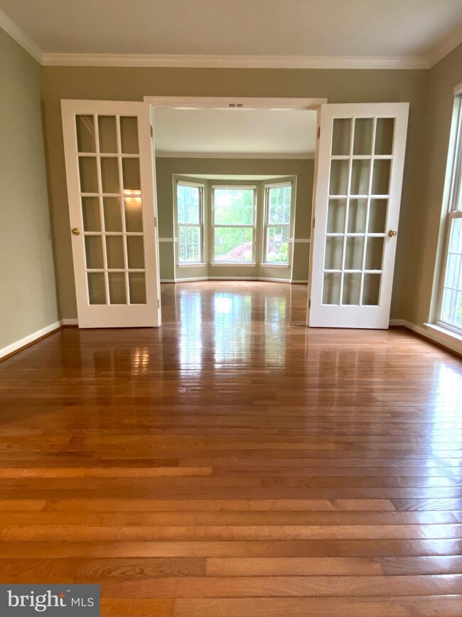 3704 Martins Dairy Cir, Olney, MD 20832 - photo 5