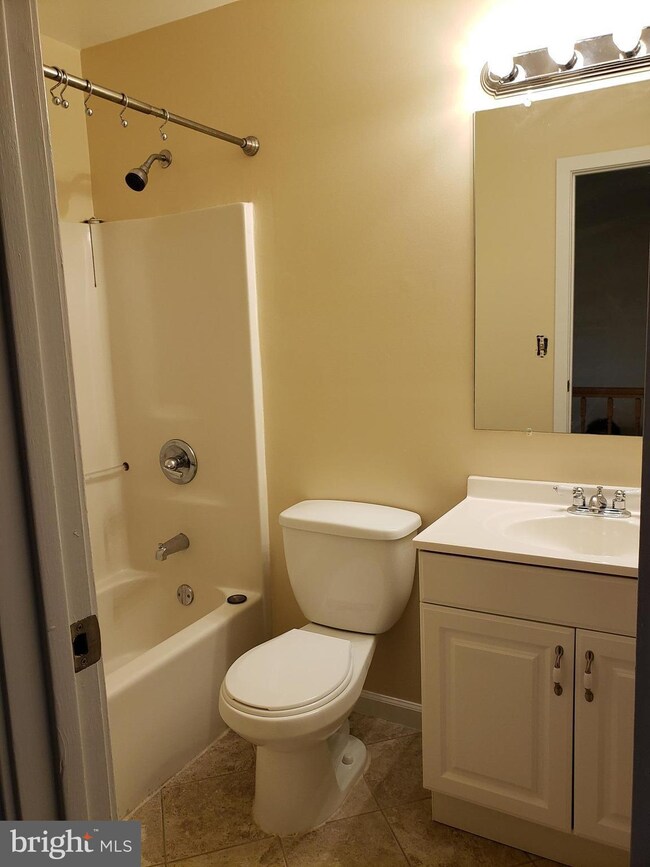 1608 Brooksquare Dr unit 76, Capitol Heights, MD 20743 - photo 4