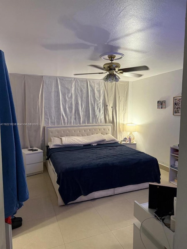 17652 NW 76th Ct, Hialeah, FL 33015 - photo 4