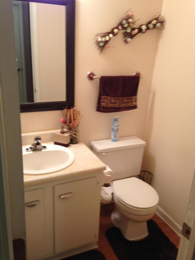 1/2 bath on entry level
