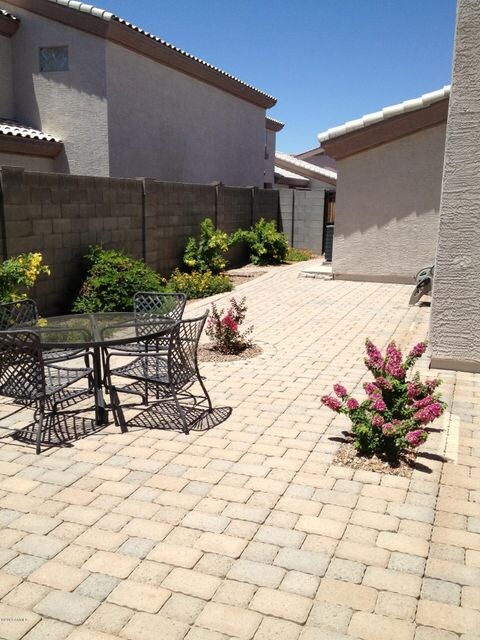 Beck Lane Backyard