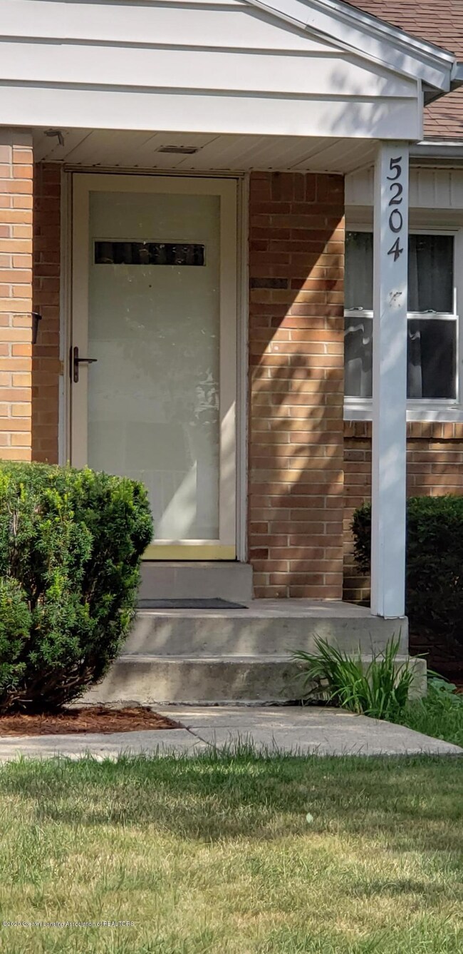 Brookfield-FrontDoor