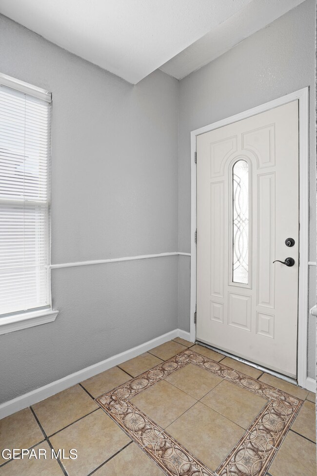 14008 Desert Song Dr, Horizon City, TX 79928 - photo 5