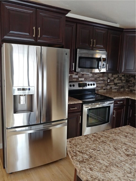 56 Beacon St, Cranston, RI 02910 - photo 6