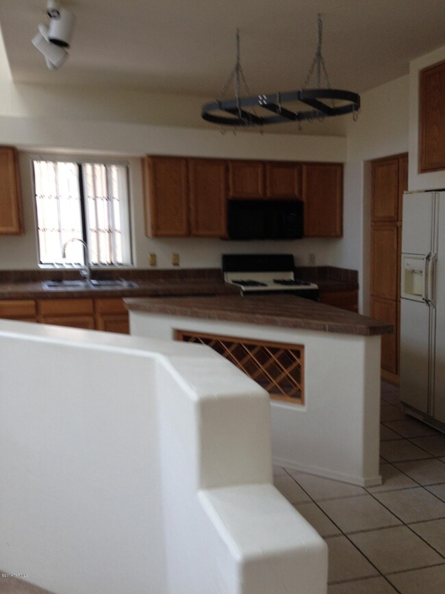 4255 N Rillito Creek Place, Tucson, AZ 85719 - photo 6