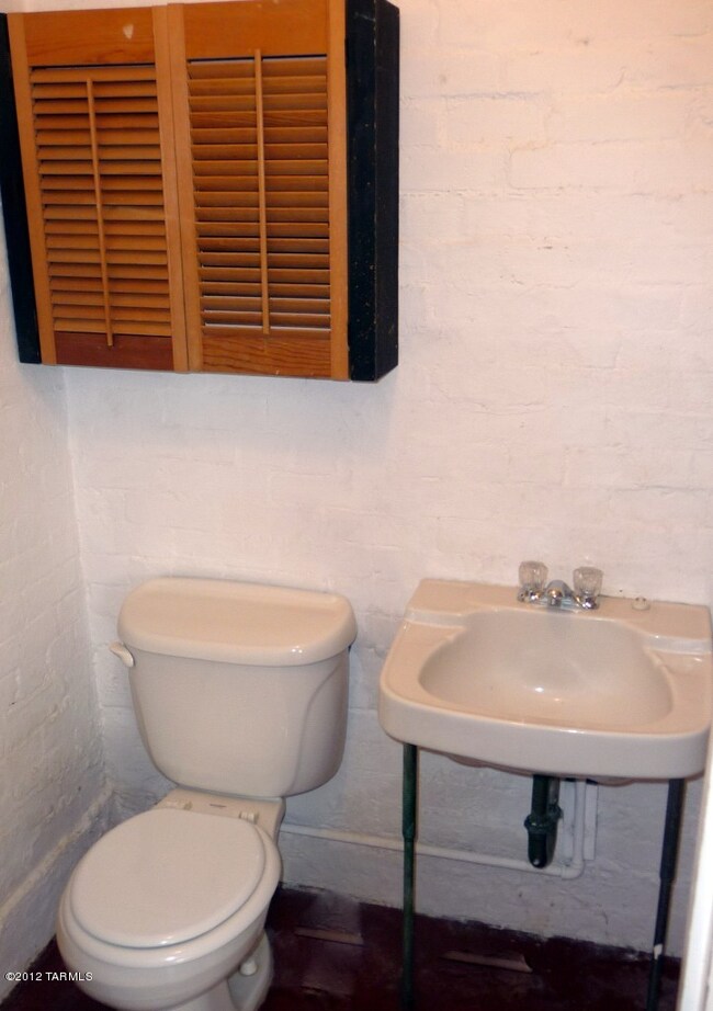 GH/Studio Bath