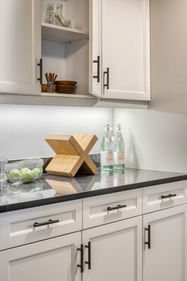 155 W 68th St unit 2008, New York, NY 10023 - photo 4