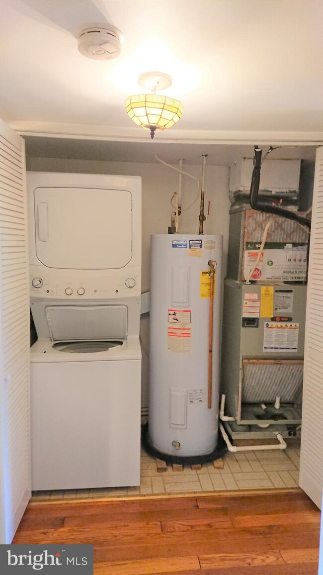 4811 31st St S unit B2, Arlington, VA 22206 - photo 4