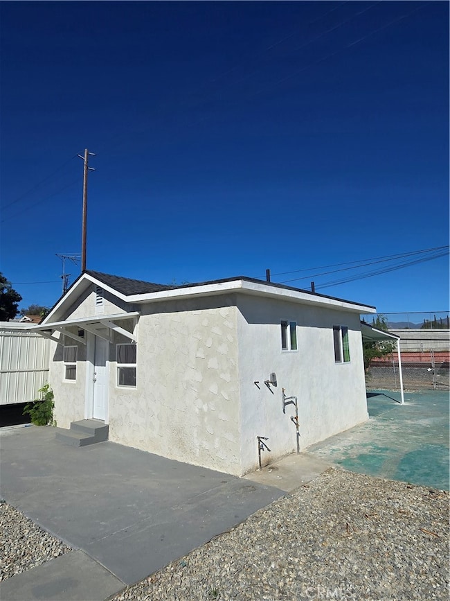 725 W K St, Colton, CA 92324 - photo 6