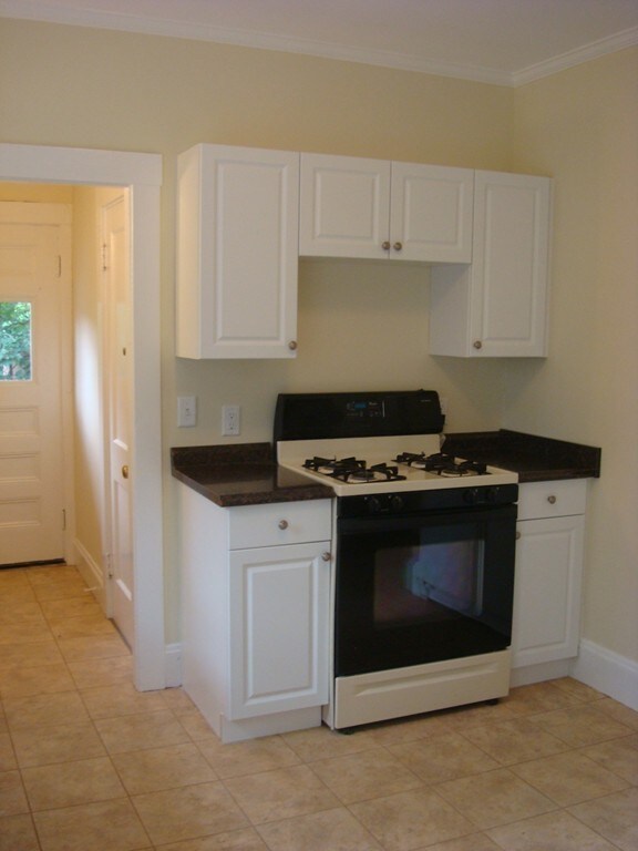 86 Oak Ave unit 2, Belmont, MA 02478 - photo 5