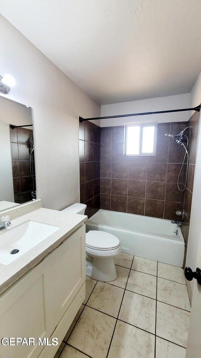 14860 Holden Rd, Horizon City, TX 79928 - photo 7