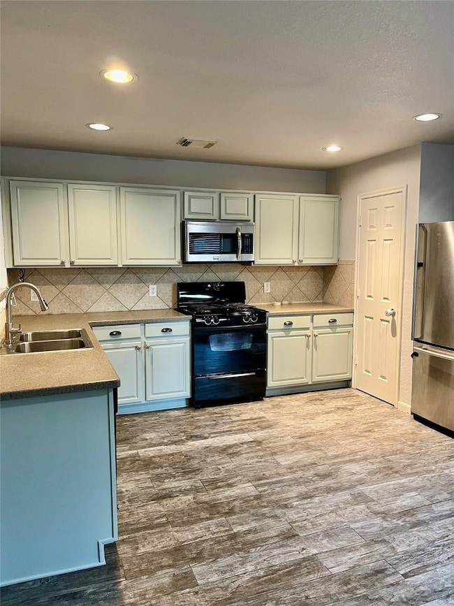 2655 Skyview Shadows Ct, Houston, TX 77047 - photo 3