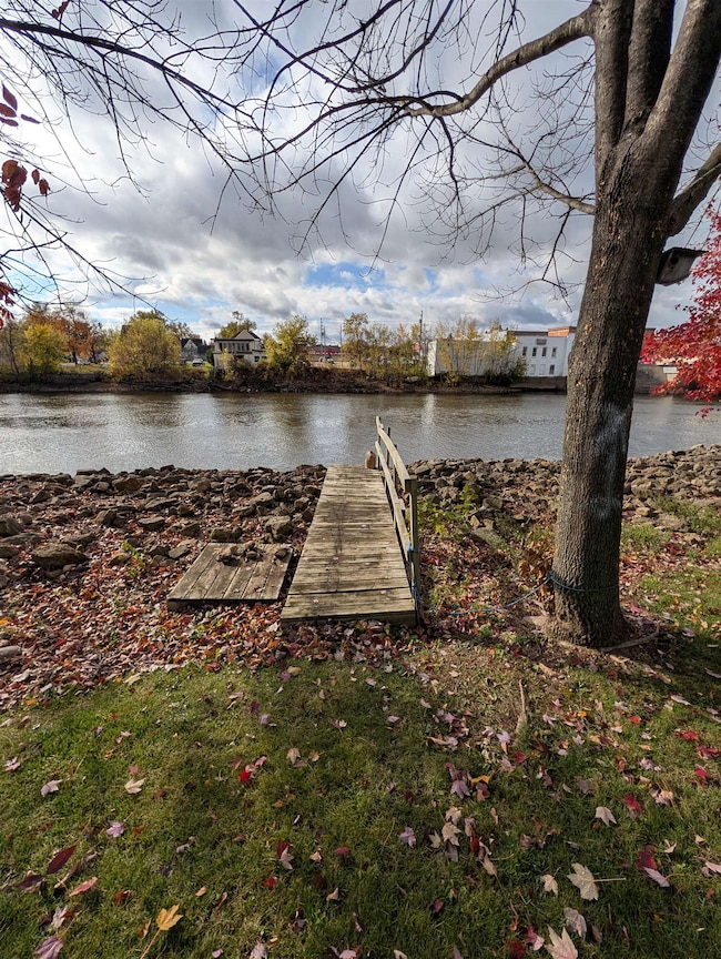 114 E North Water St, New London, WI 54961 - photo 5