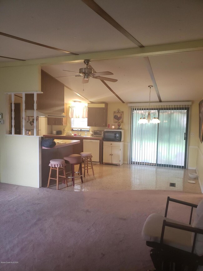 Great Room/Eat in Kitchen