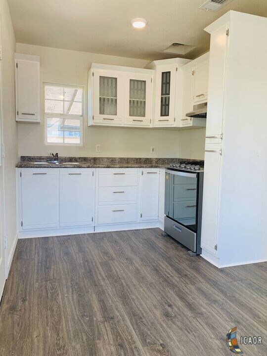 783 El Centro Ave, El Centro, CA 92243 - photo 4