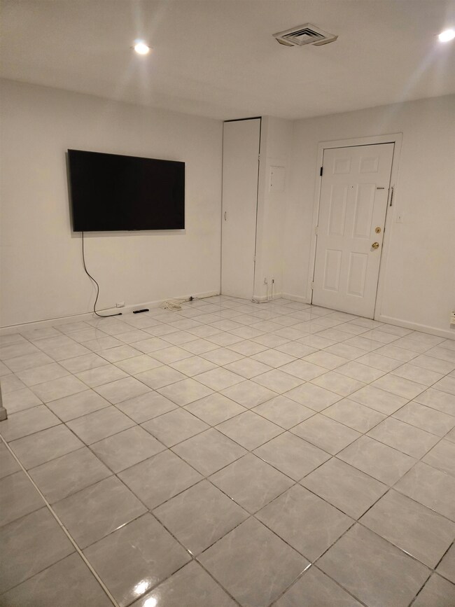 603 55th St unit 312, West New York, NJ 07093 - photo 7