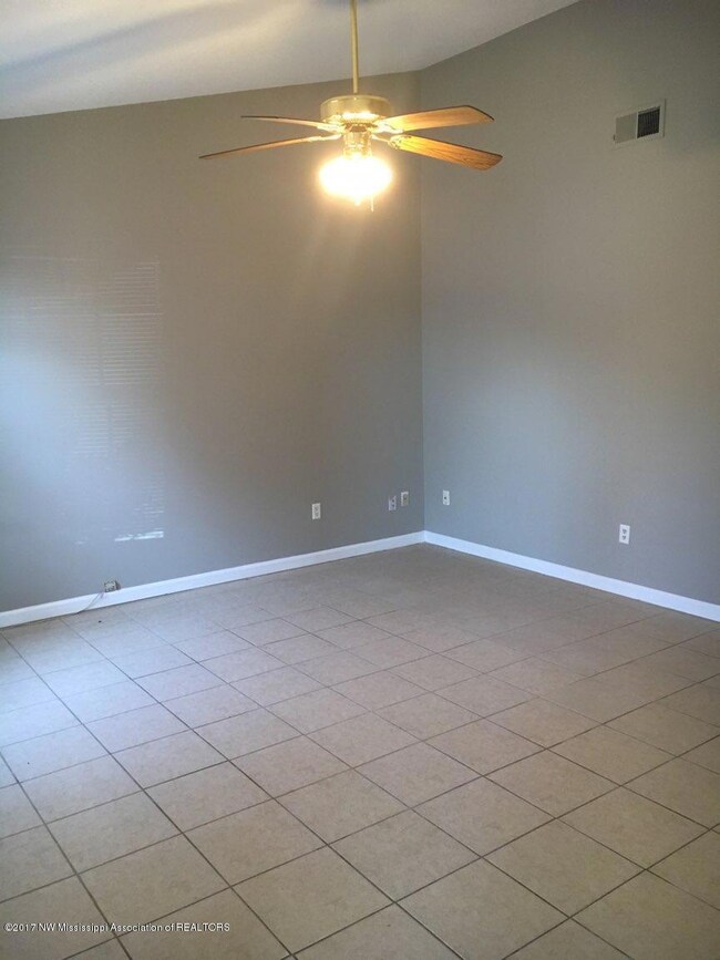 2180 E Parkway St, Hernando, MS 38632 - photo 4