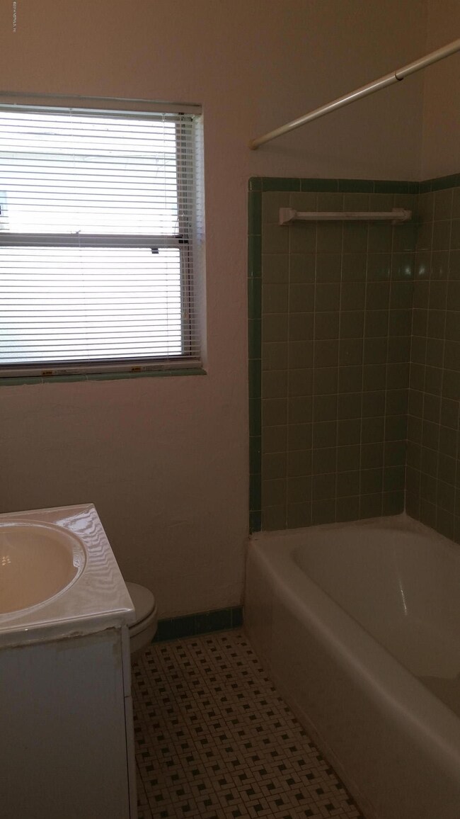 4733 Attleboro St, Jacksonville, FL 32205 - photo 4