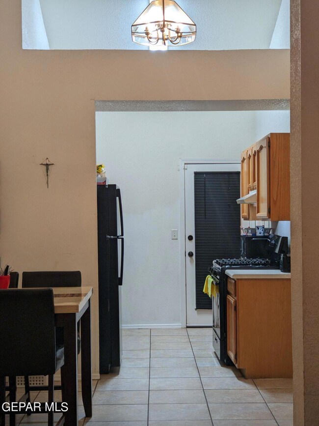 14257 Bryce Dr, Horizon City, TX 79928 - photo 4