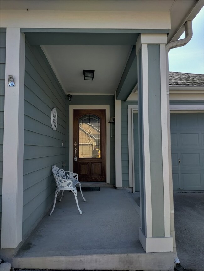 6023 Lynwood Banks Ln, Houston, TX 77092 - photo 5