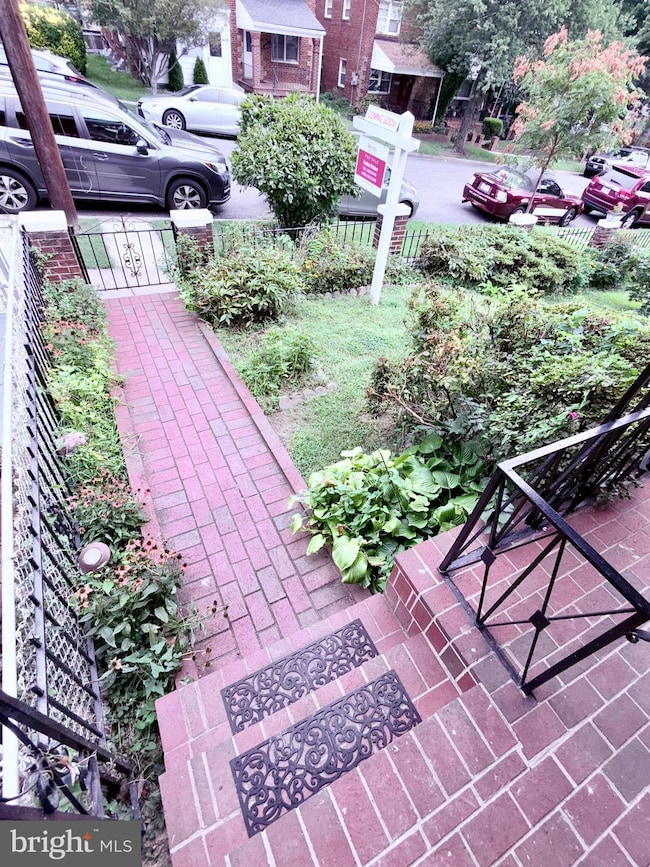 5908 8th St NE, Washington, DC 20011 - photo 5