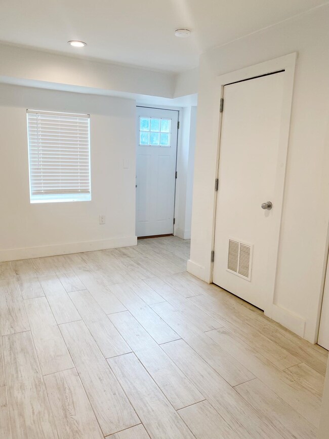 14 Crescent Ave unit G, Jersey City, NJ 07304 - photo 4