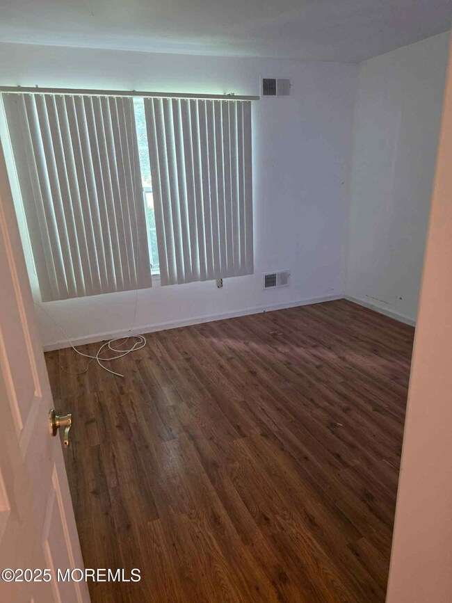 1111B Thornbury Ln unit 1111B, Manchester, NJ 08759 - photo 6