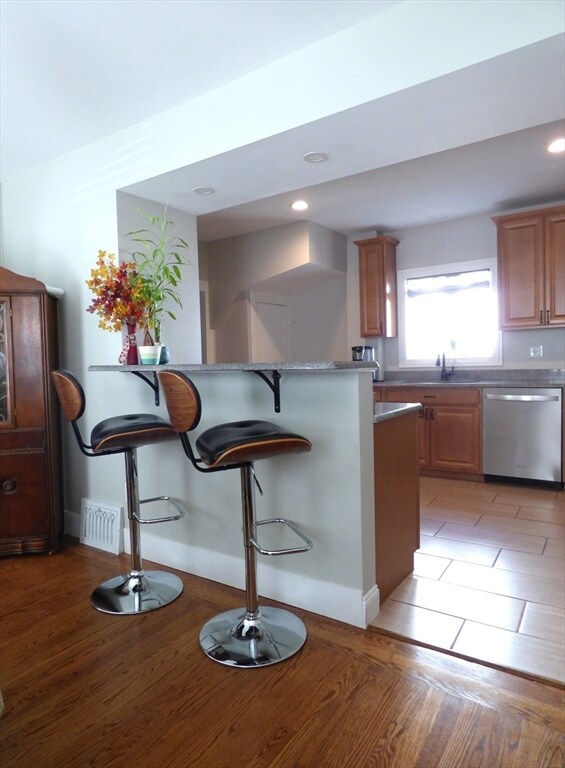 32 Berkshire St, Ludlow, MA 01056 - photo 7