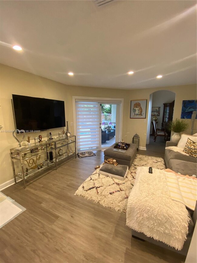 11035 NW 47th Ln, Doral, FL 33178 - photo 5