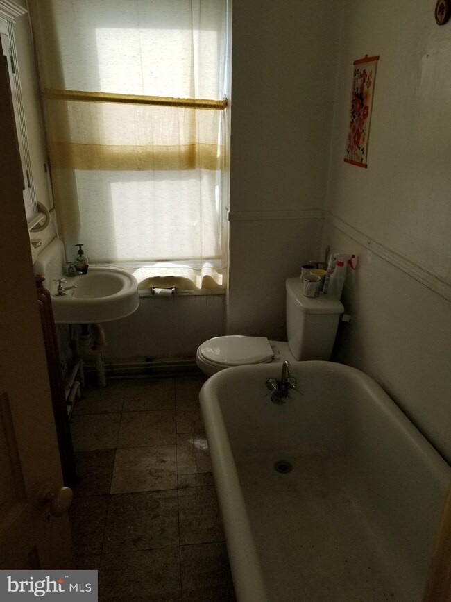 3118 E Monument St, Baltimore, MD 21205 - photo 5