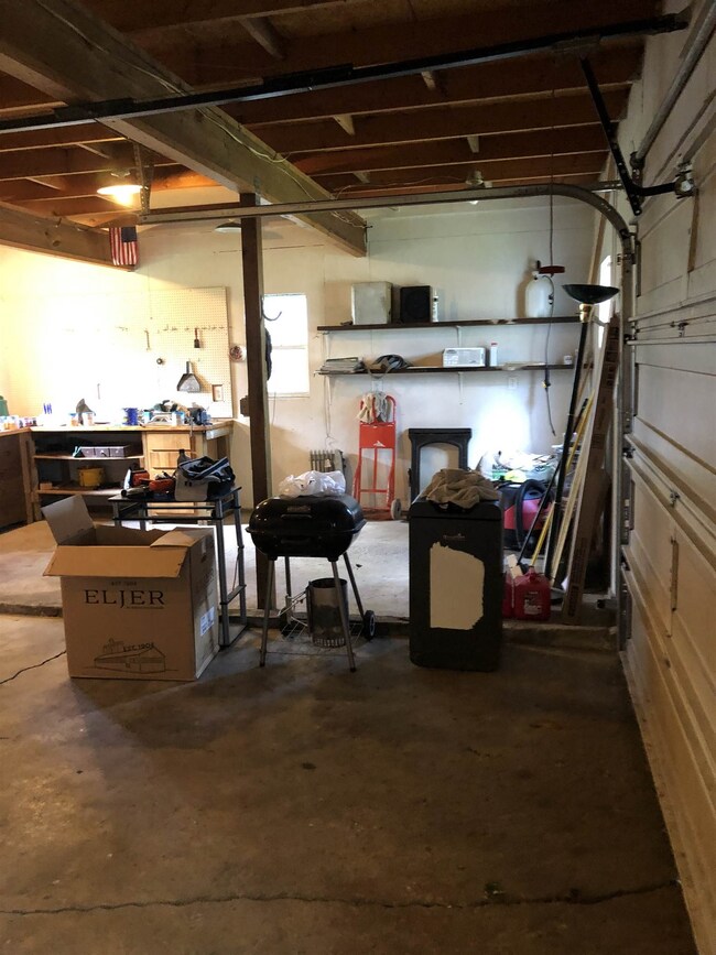 205 N Green St, Greentown, IN 46936 - photo 5