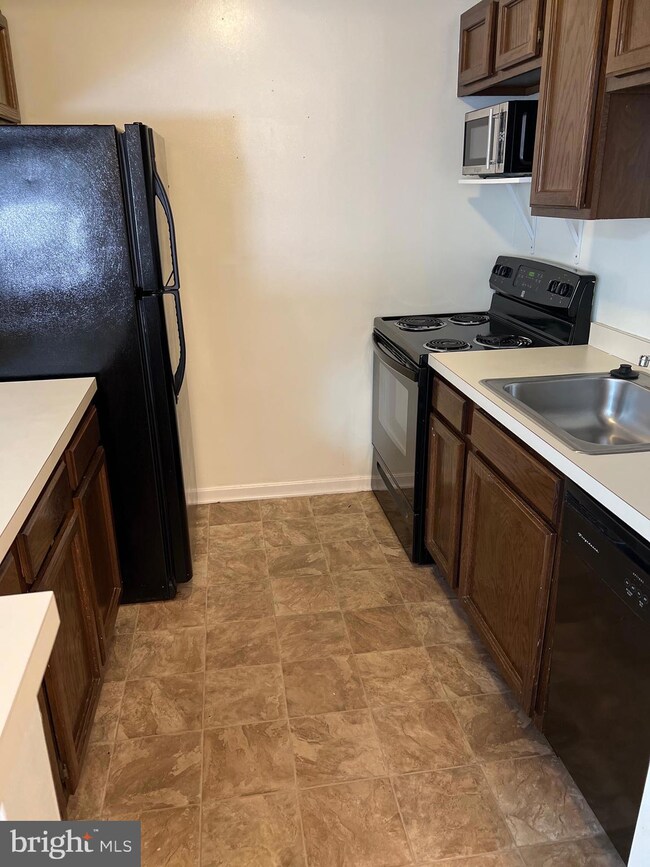 23243 White Birch Ct, California, MD 20619 - photo 4