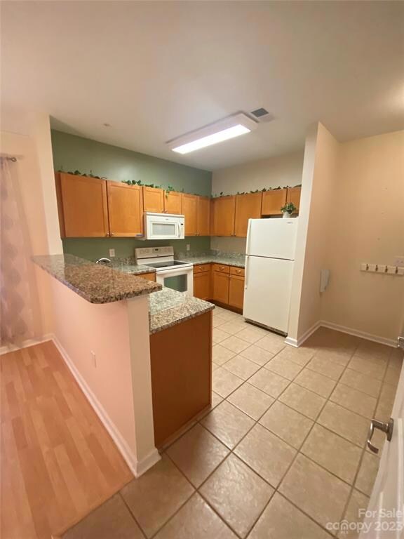 528 Appeldoorn Cir unit 528, Asheville, NC 28803 - photo 5