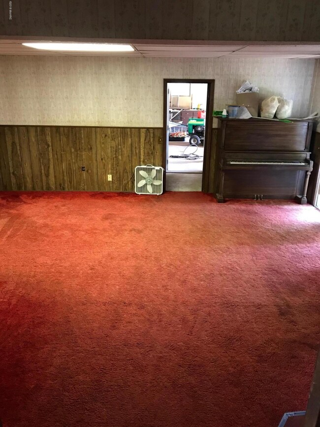 1212 135th Ave, Wayland, MI 49348 - photo 2