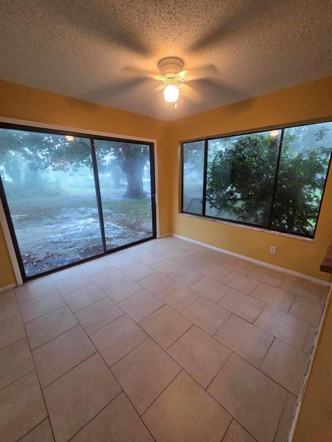 1917 SE Burgundy Ln, Port Saint Lucie, FL 34952 - photo 5