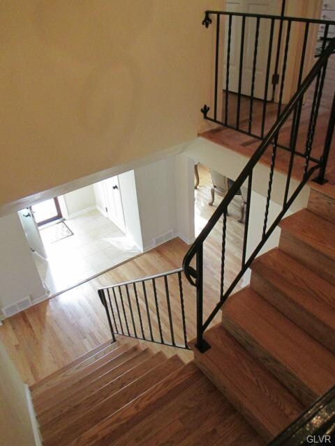 409 Wedgewood Dr, Easton, PA 18045 - photo 5