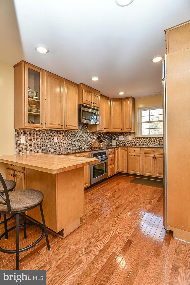 2669 Centennial Ct unit 18, Alexandria, VA 22311 - photo 3