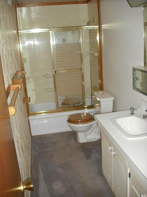 2432 HARDESTY (18) FULL BATH UP