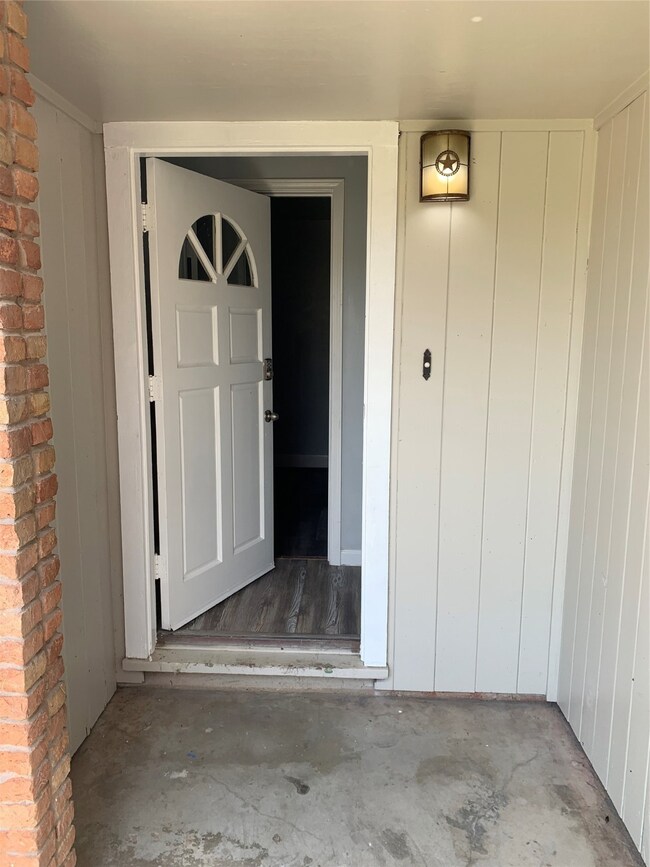 10422 Kelburn Dr, Houston, TX 77016 - photo 6