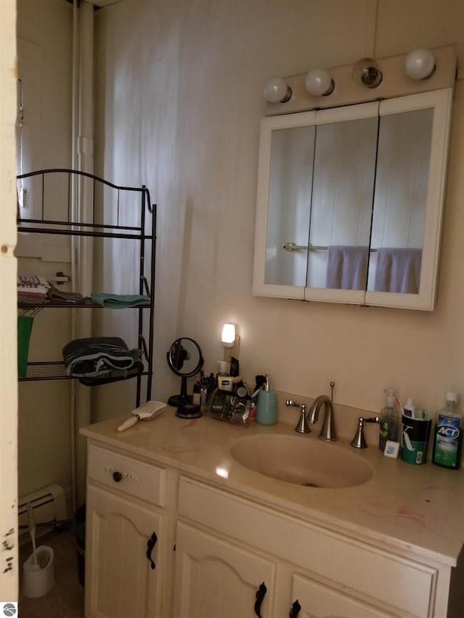 1004 S University St, Mount Pleasant, MI 48858 - photo 7