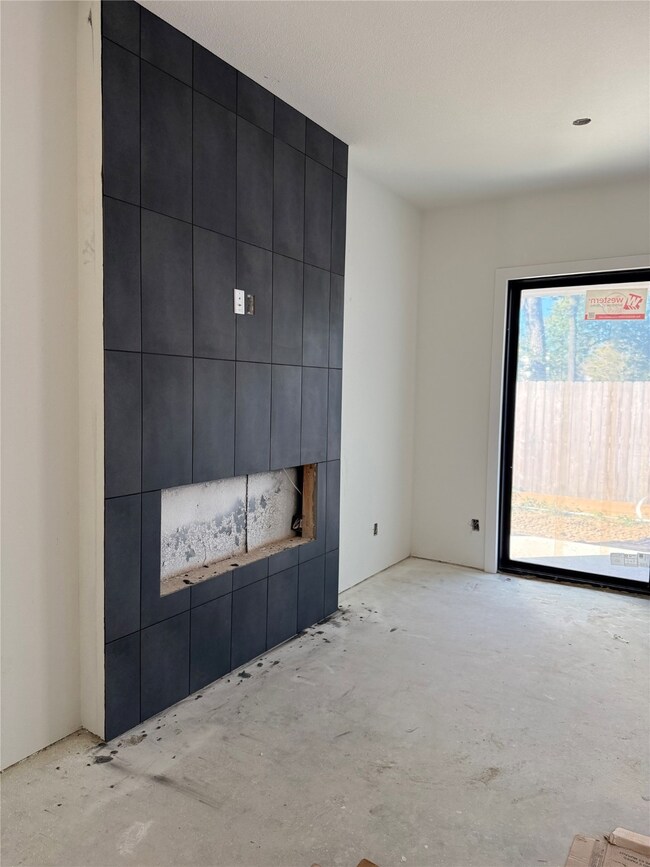 1422 Caywood Ln unit D, Houston, TX 77055 - photo 6