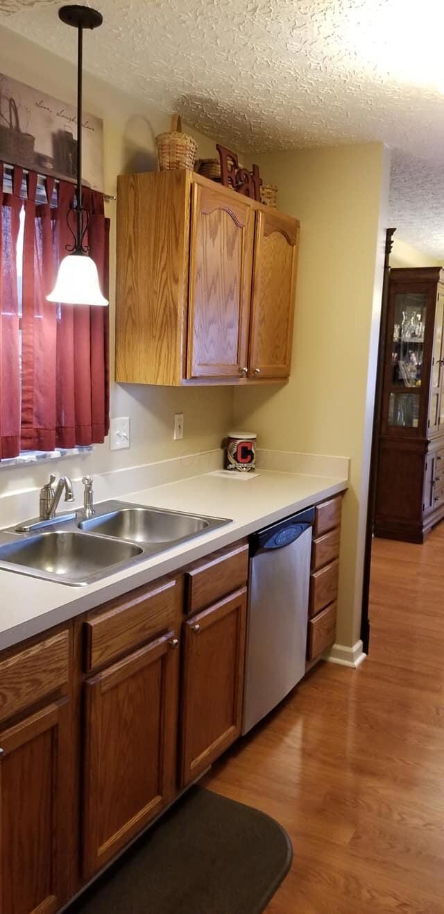 3774 Dunlane Ct, Columbus, OH 43228 - photo 3