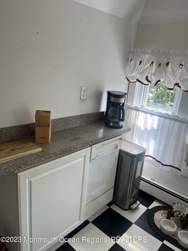 47 Burlington Ave unit 6, Middletown, NJ 07737 - photo 7