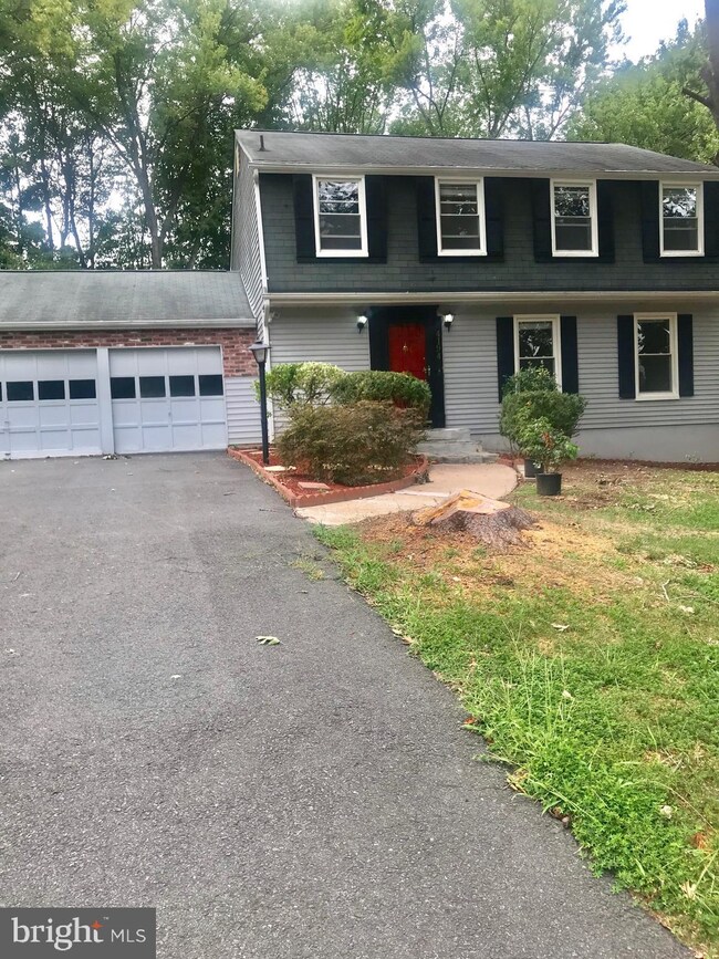 4194 Waterway Dr, Dumfries, VA 22025 - photo 3