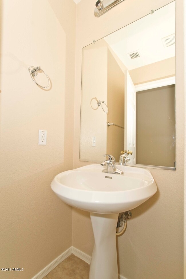 Powder bath