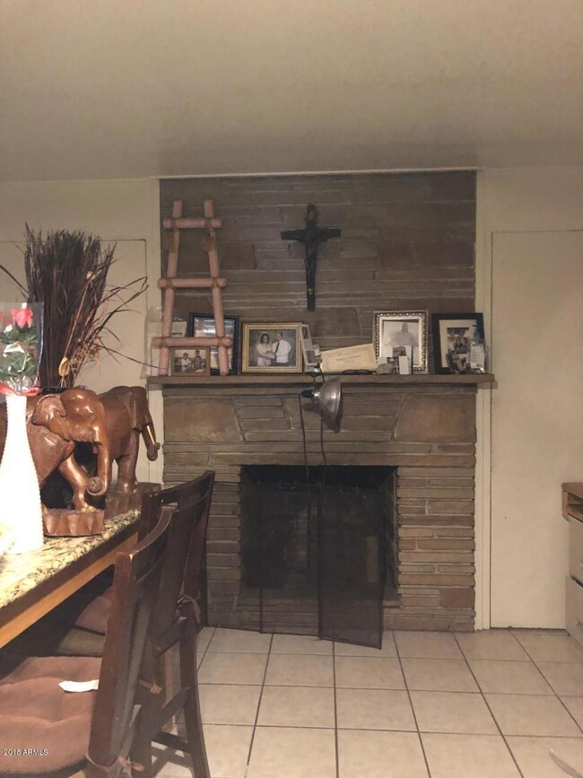 Living room 2 -Fireplace